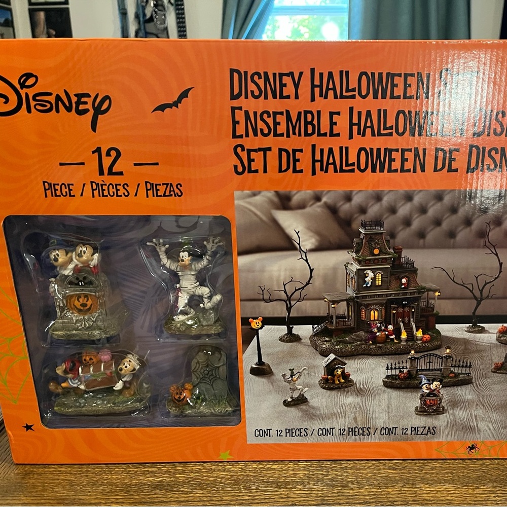 Disney Halloween Village Haunted House Ser Collectable